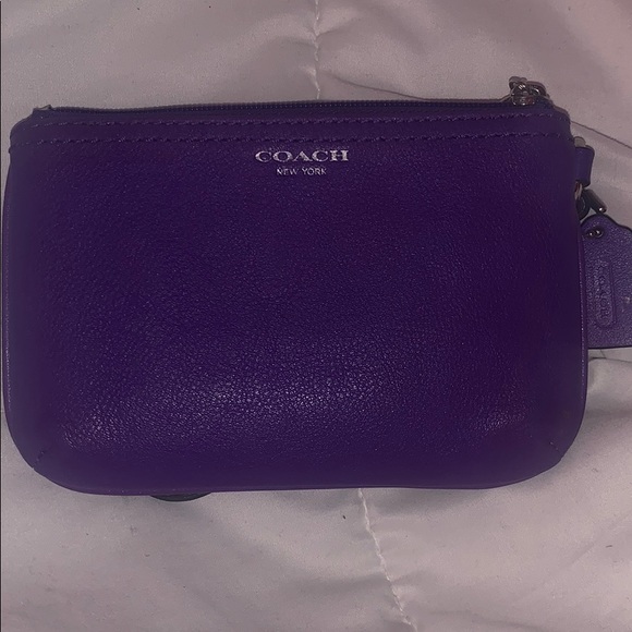 coach wristlet - Picture 3 of 3